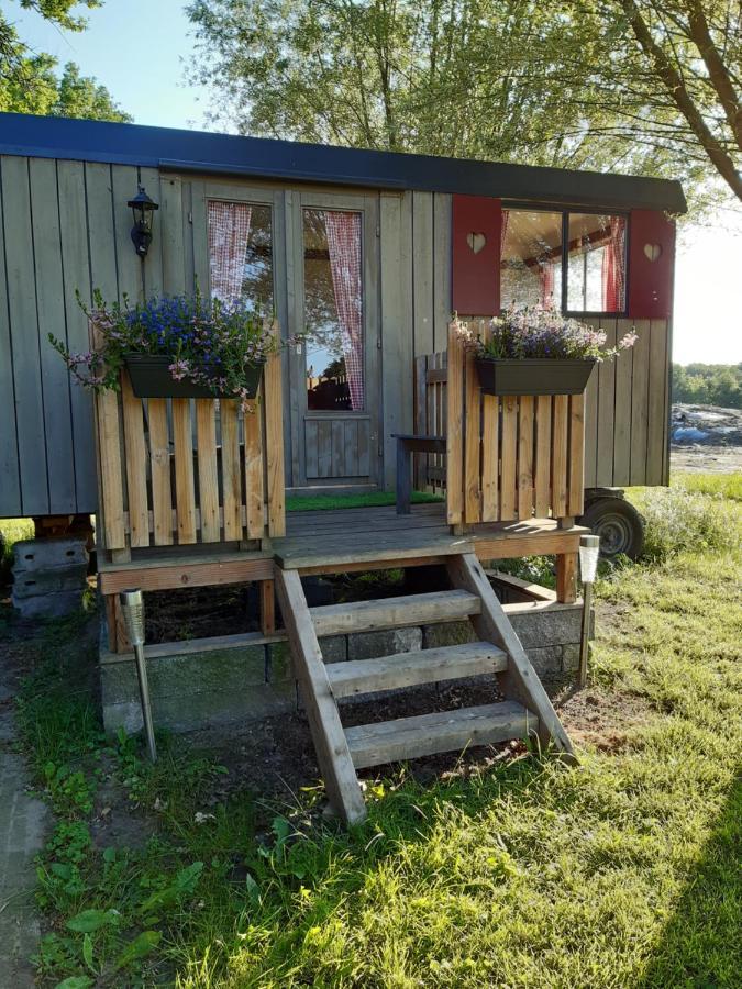 Pipowagen 'Klein Hoonhorst' Apartment Putten Bagian luar foto