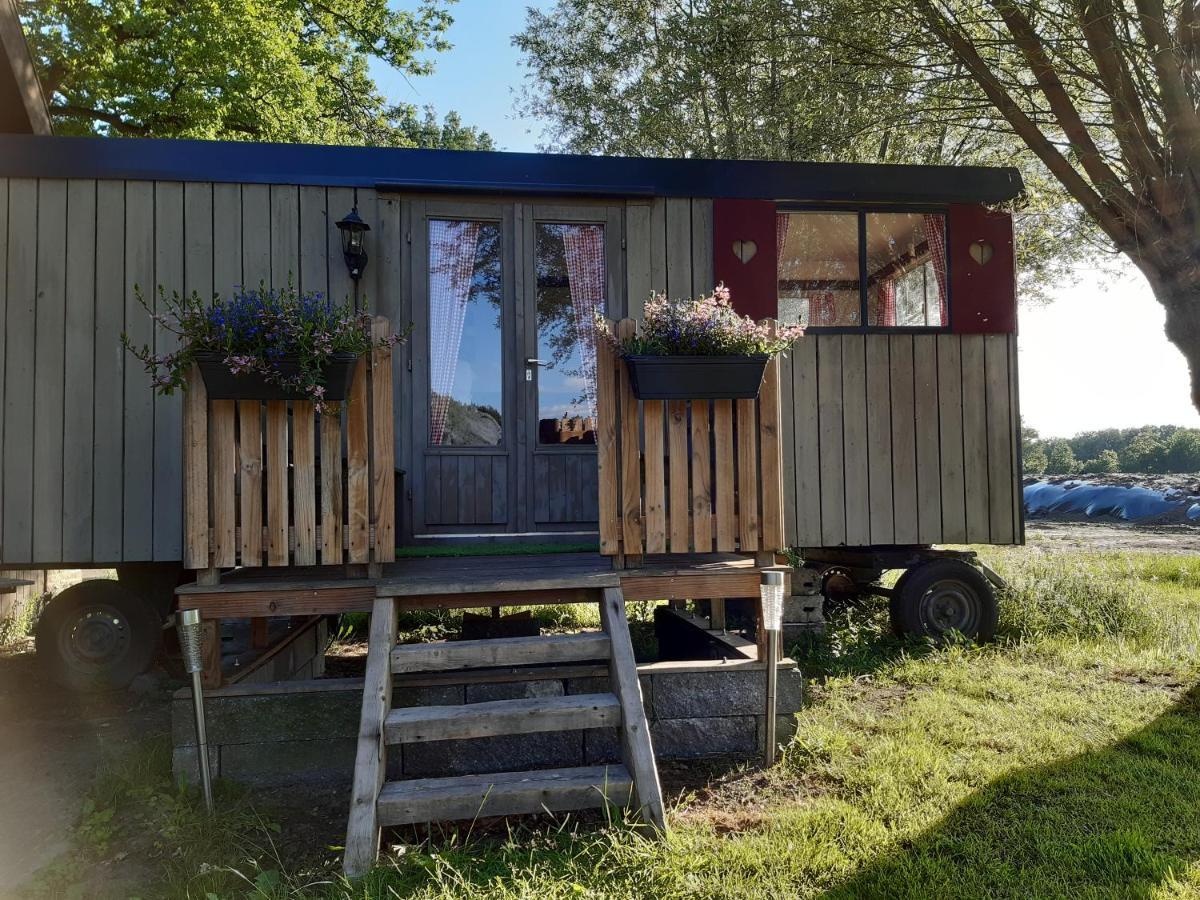 Pipowagen 'Klein Hoonhorst' Apartment Putten Bagian luar foto